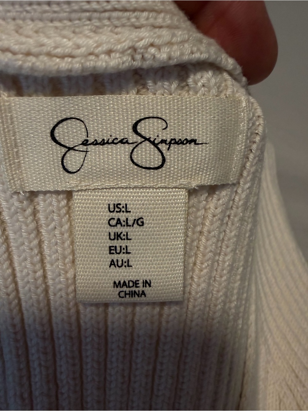 Jessica Simpson Cream Ribbed V-Neck Button Tank - Picture 5 of 6